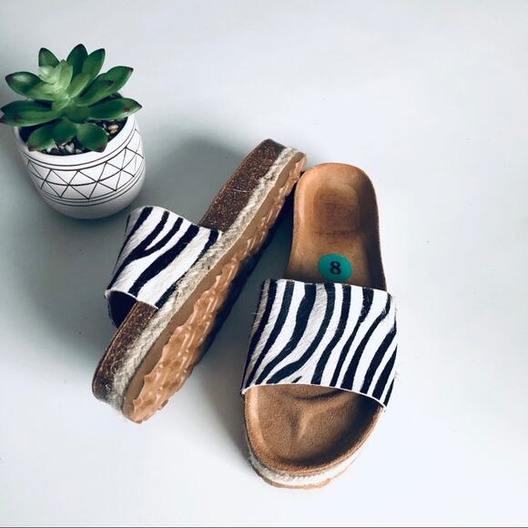 Yokono Women's 8 Calf Hair Animal Print Orthotic Comfort Slide Sandal - Picture 16 of 16